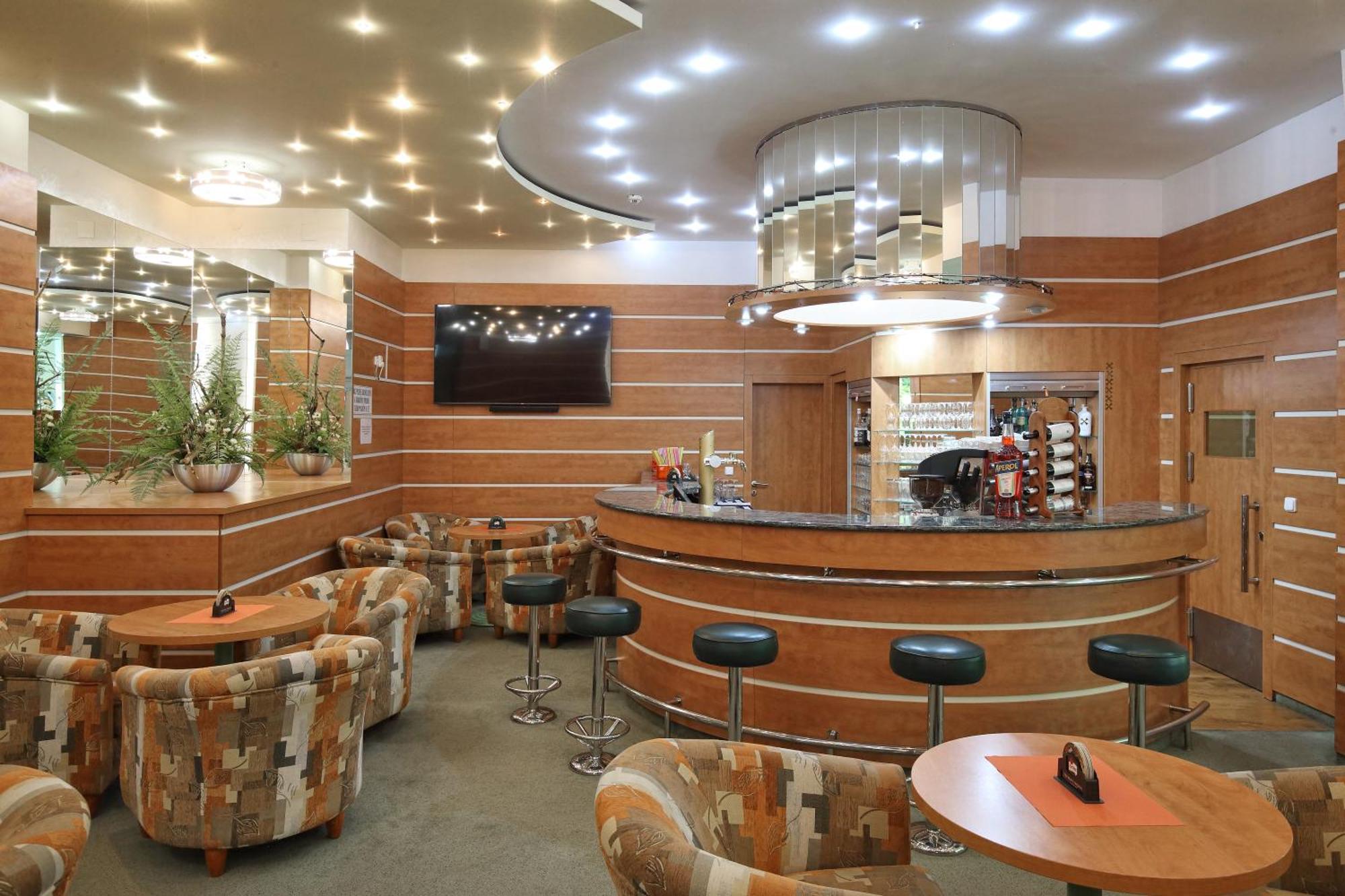 蒙大拿因泰酒店 酒店